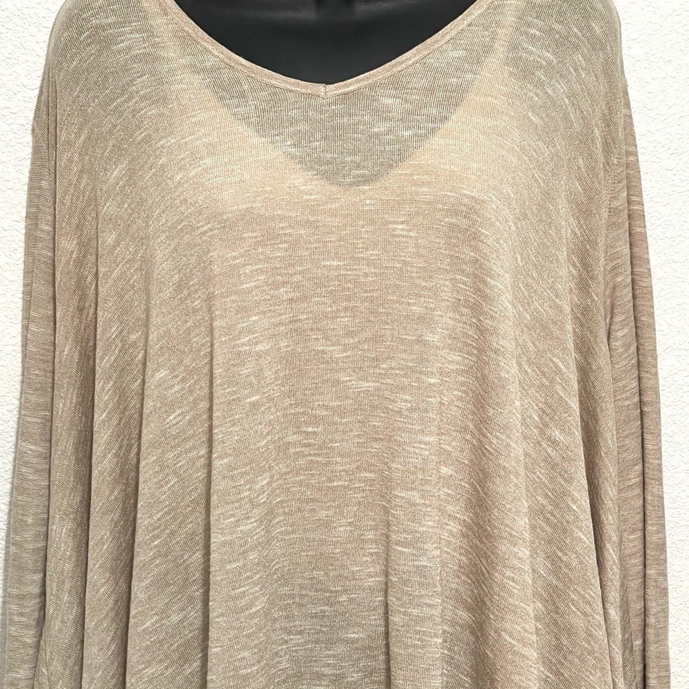 Urban Outfitters We The Free Woman Sand Long Sleeve V Neck Shirt Size M - Picture 5 of 16